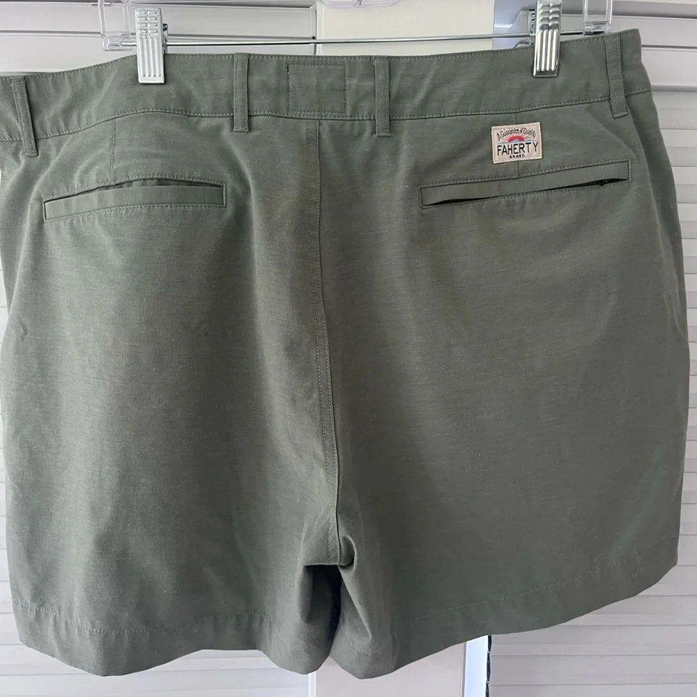 Faherty Light Olive Sage Green All Day Shorts Belt Loop 5” inseam